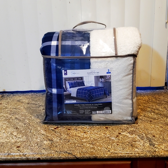 Mainstays Cozy Plaid Blue Flannel and Reversible Super Soft Sherpa Comforter Set - Picture 7 of 8
